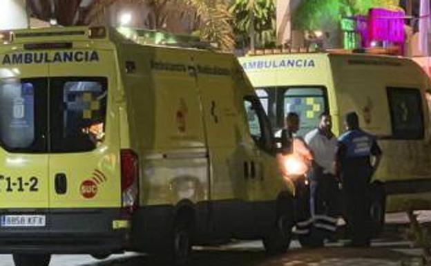 Imagen de archivo de ambulancias del Servicio de Urgencias Canario. 