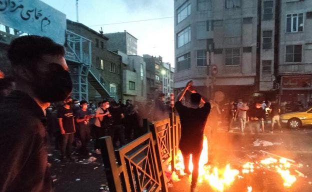 Las protestas recorrieron numerosas calles de Teherán durante esta semana. /reuters