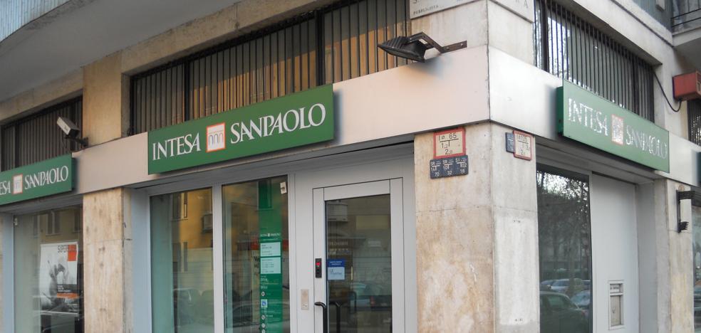 The largest Italian bank proposes to its employees to work four days without lowering their salary