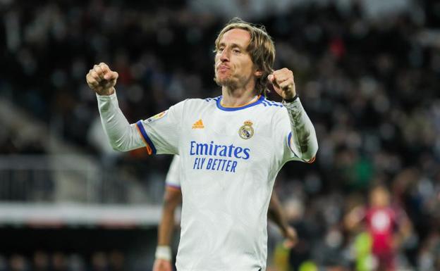 Luka Modric celebra un gol con el Real Madrid. 