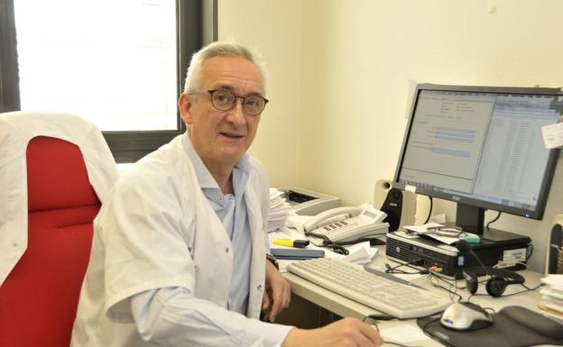El inmunólogo Carlos Rodríguez Gallego, del hospital Doctor Negrín de Gran Canaria. /c7