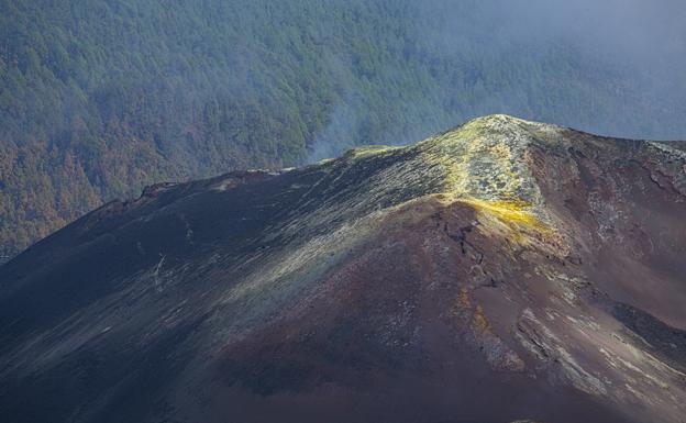 Imagen tomada el pasado mes de septiembre del cono volcánico. 