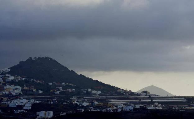 Tiempo de lluvia en Canarias. /ARCADIO SUÁREZ